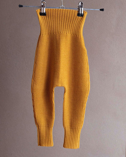 Kleines Set mit Bundhose, Leggins & Overall