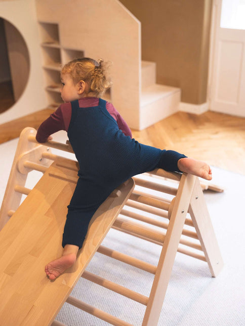 Kleines Set mit Bundhose, Leggins & Overall