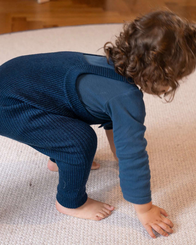 Kleines Set mit Bundhose, Leggins & Overall