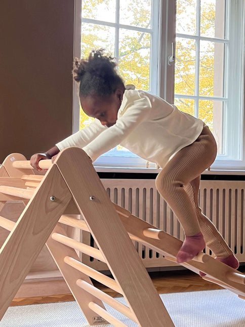 Kleines Set mit Bundhose, Leggins & Overall