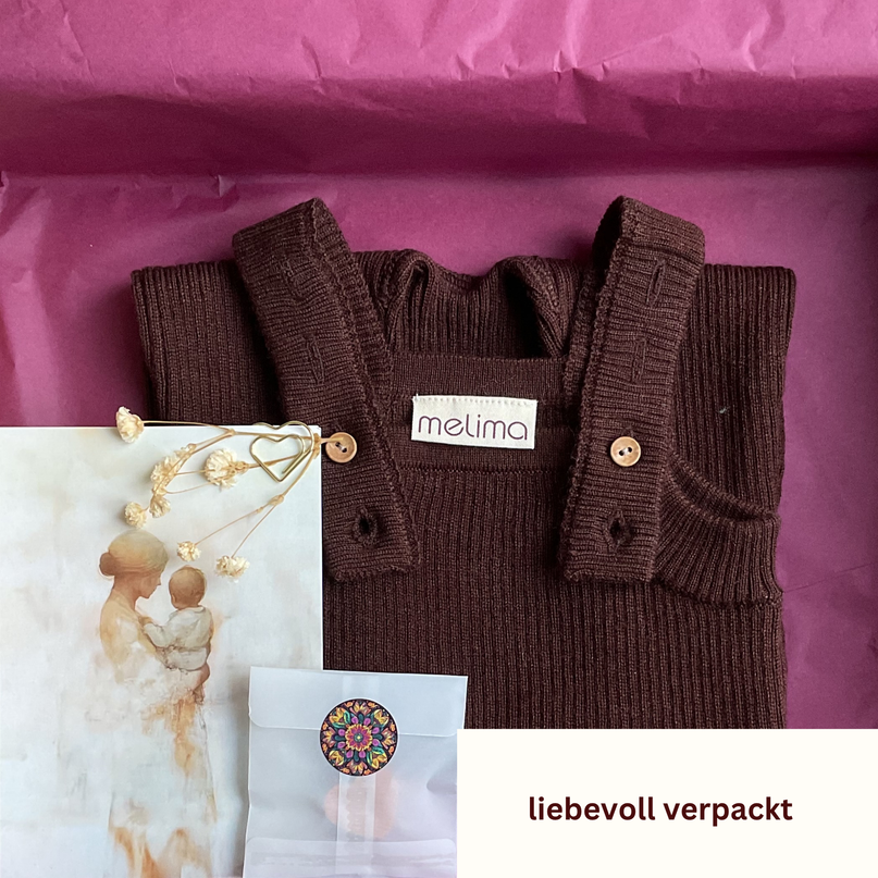 Kleines Set Overall und Bundhose