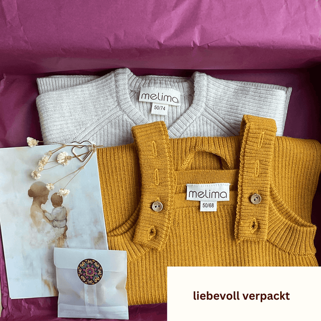 Kleines Set Wickeljacke & Latzhose