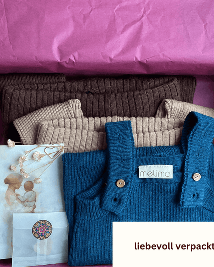 Kleines Set mit Bundhose, Leggins & Overall